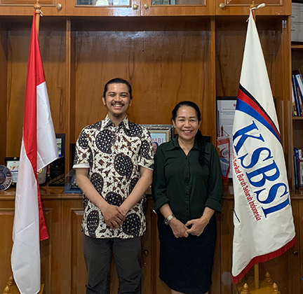 Irfan Asgani, MS ILR’24 with the President of KSBSI 