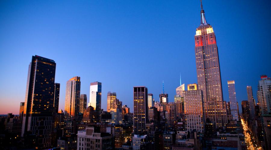 NYC skyline on a cloudy evening