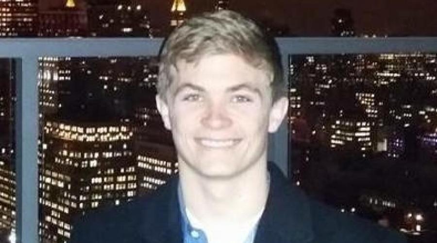Picture of Destin Royer.