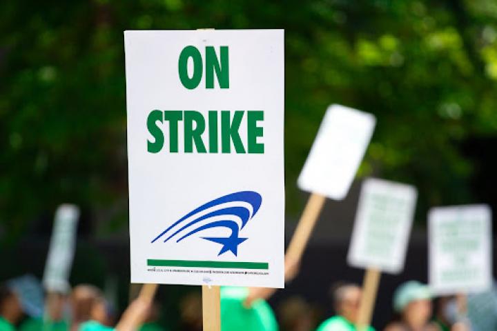 Labor sign reading "On Strike"