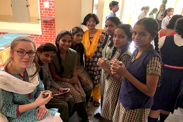 Estefania Palacios '18, Mysore schoolchildren