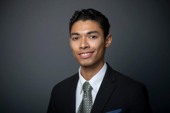 Headshot of Ryan Aguilar