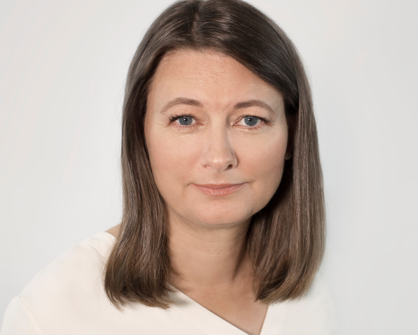 S Espinosa Miller 2022 headshot
